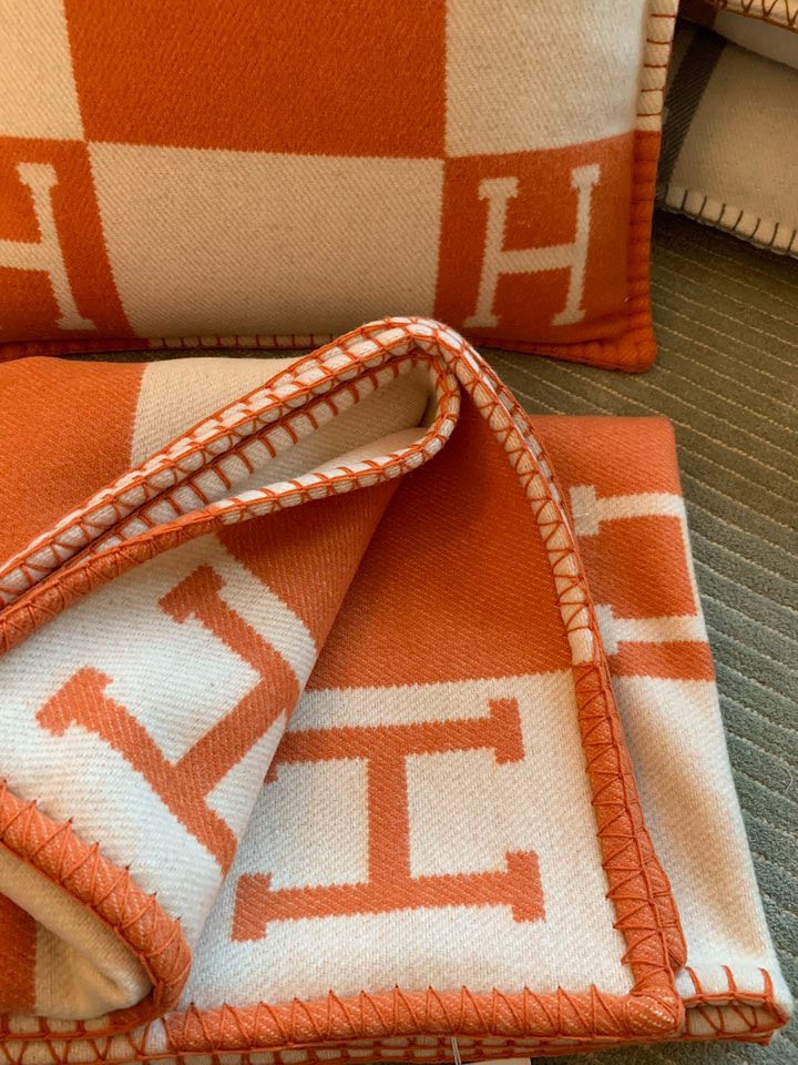 H**mes blankets-170*135cm