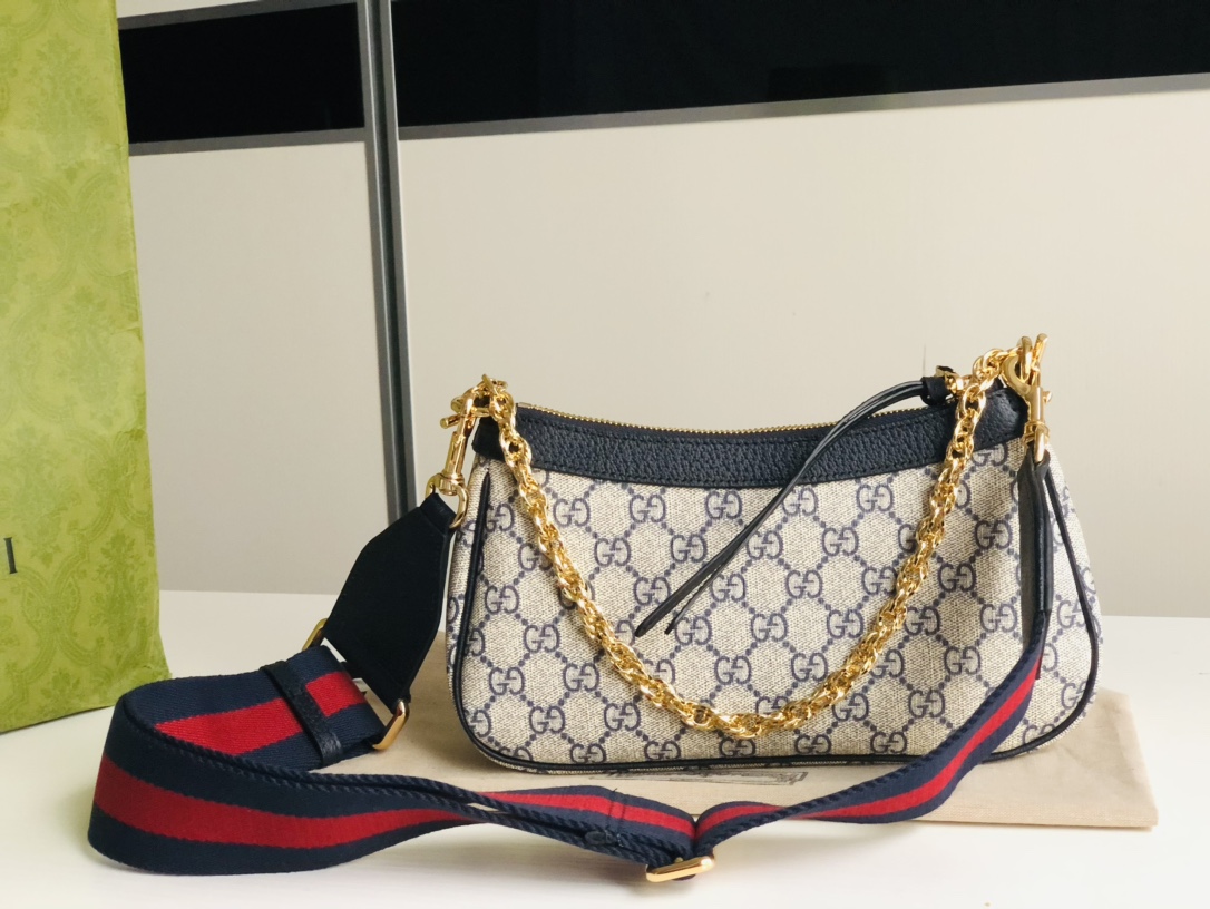 G*u*i chain bag-25*15*6cm
