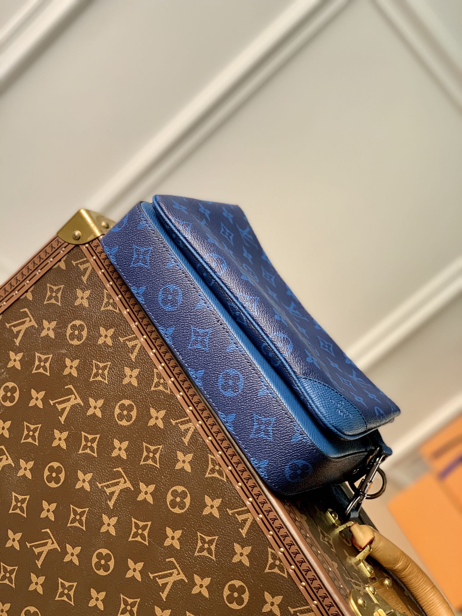 l0*is V*t0n messenger bag-m69443-25*18*7cm