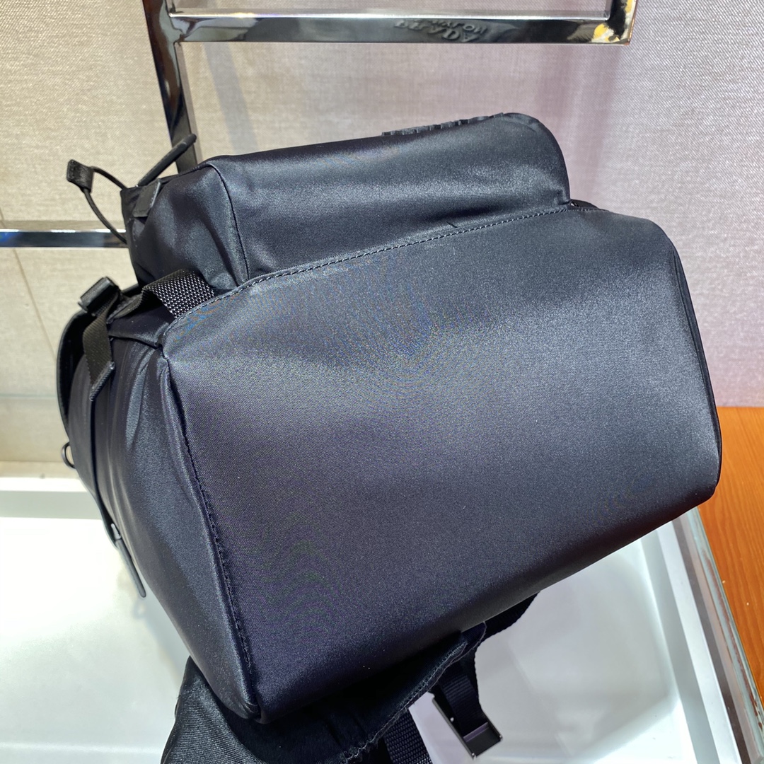 Pra*a 2vz135 backpack -27*45*17cm