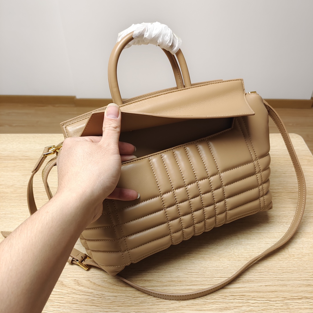 B**rry tote bag-28 x 13 x 23cm