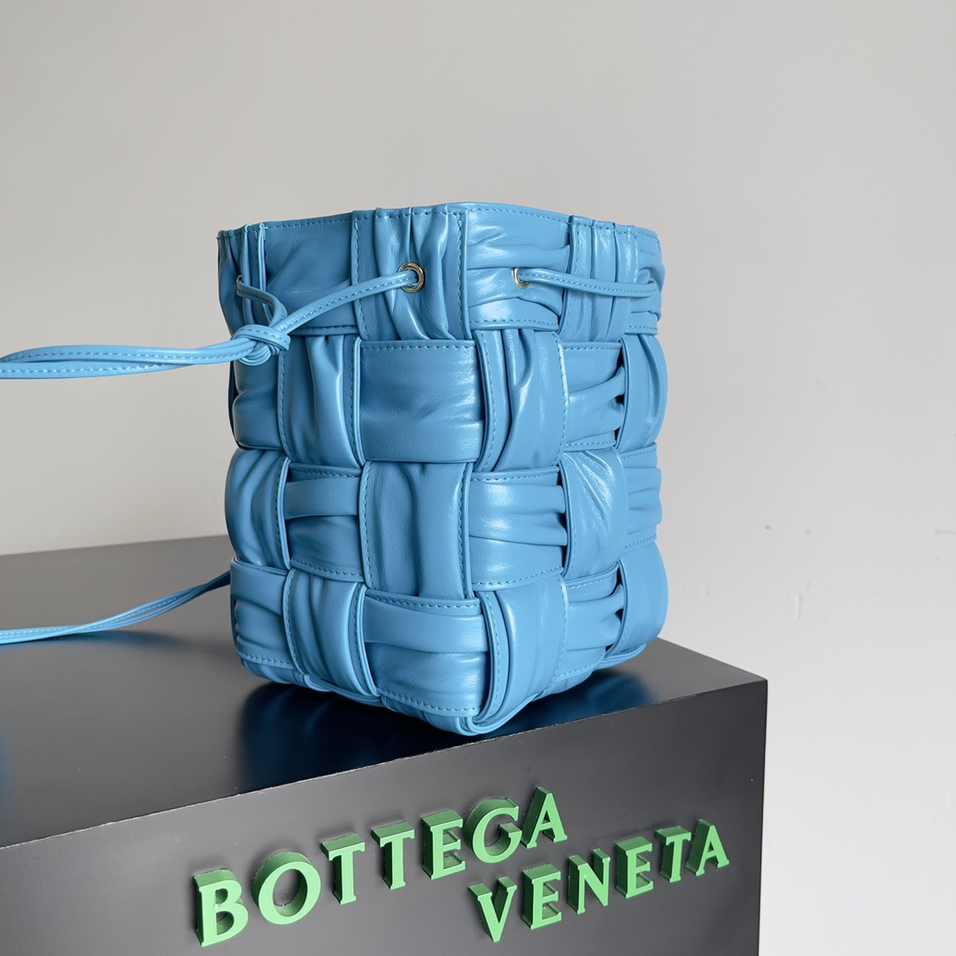 b0tte*a Ven*ta mini bucket-18*14*14cm