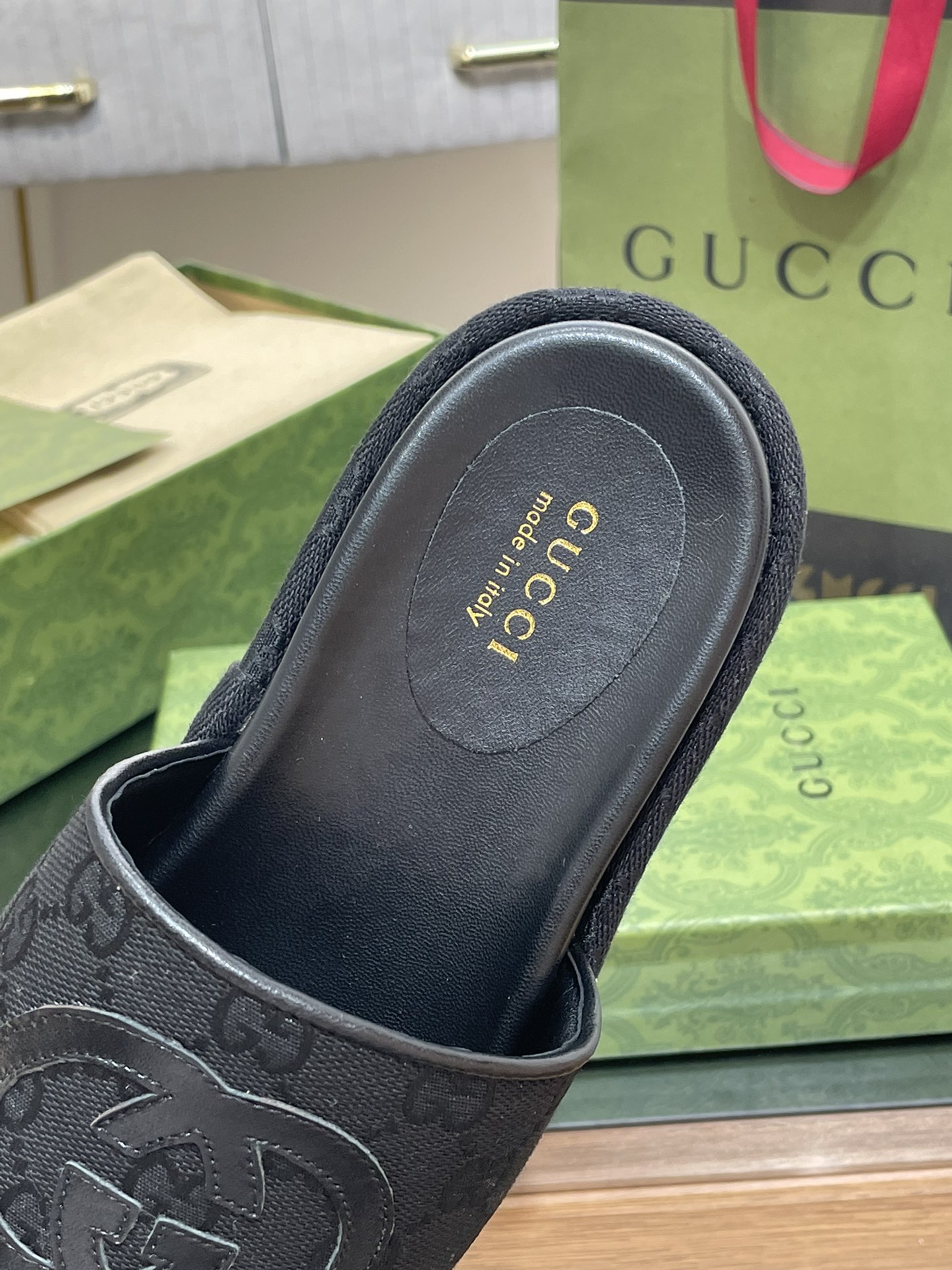 G*u*i slides(size35-43)
