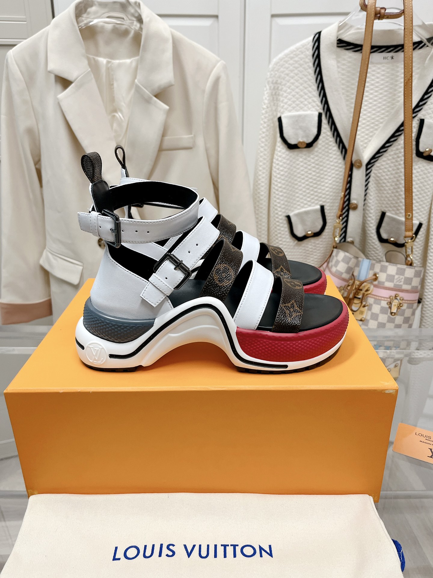 l0*is V*t0n archlight heels(eu35-41)