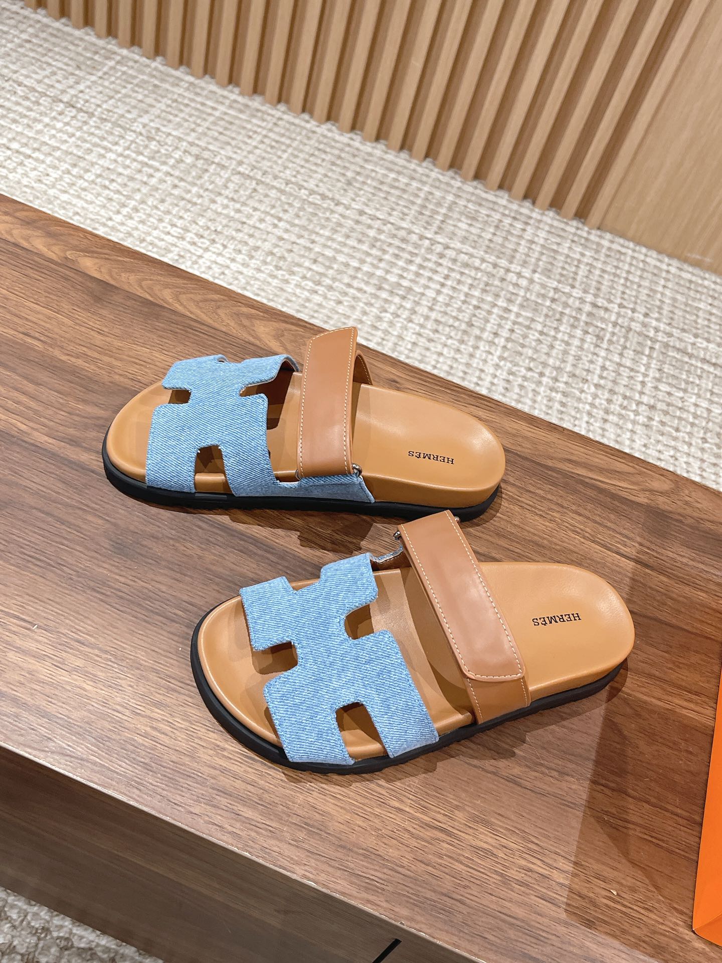 H**mes slides