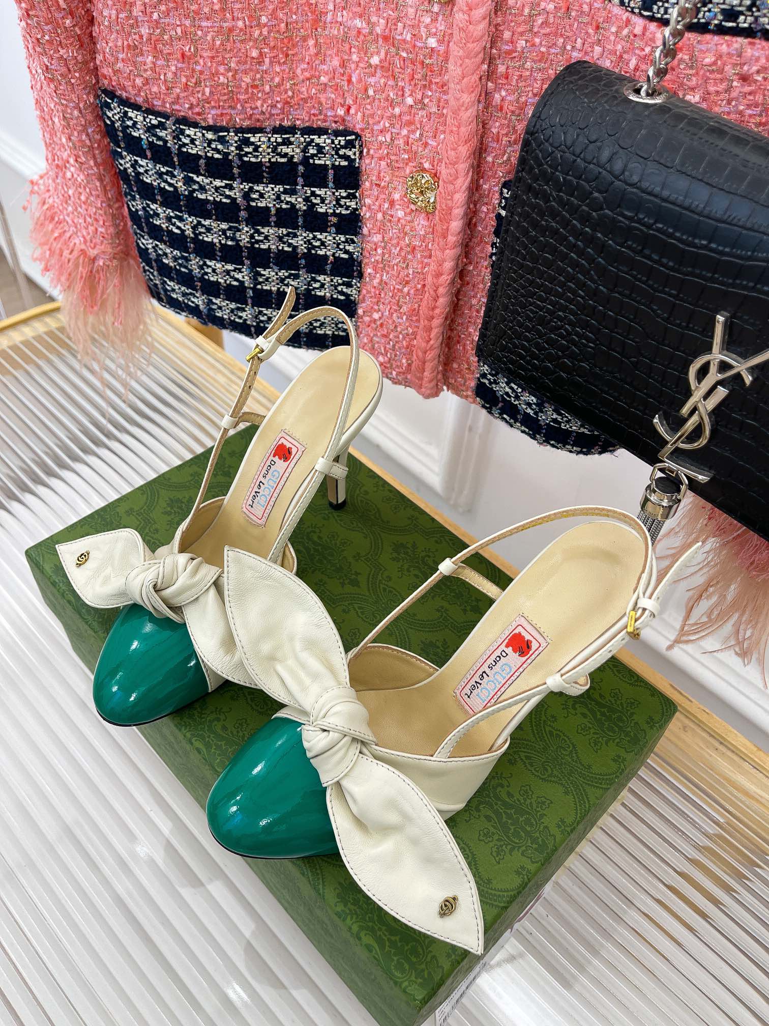 G*u*i slides-8.5cm
