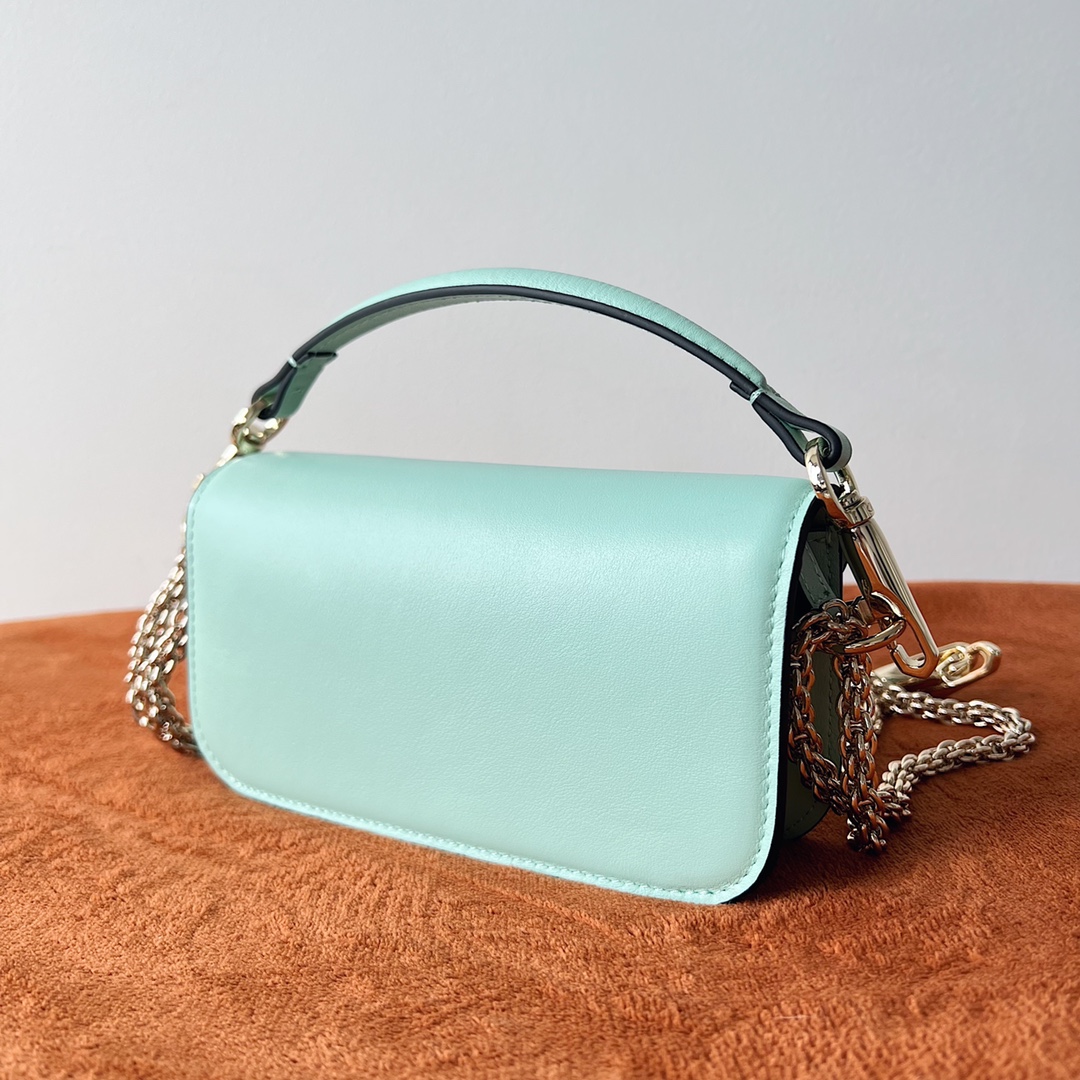 Va1e*ntin0 garavani signature bag-20×11×5cm