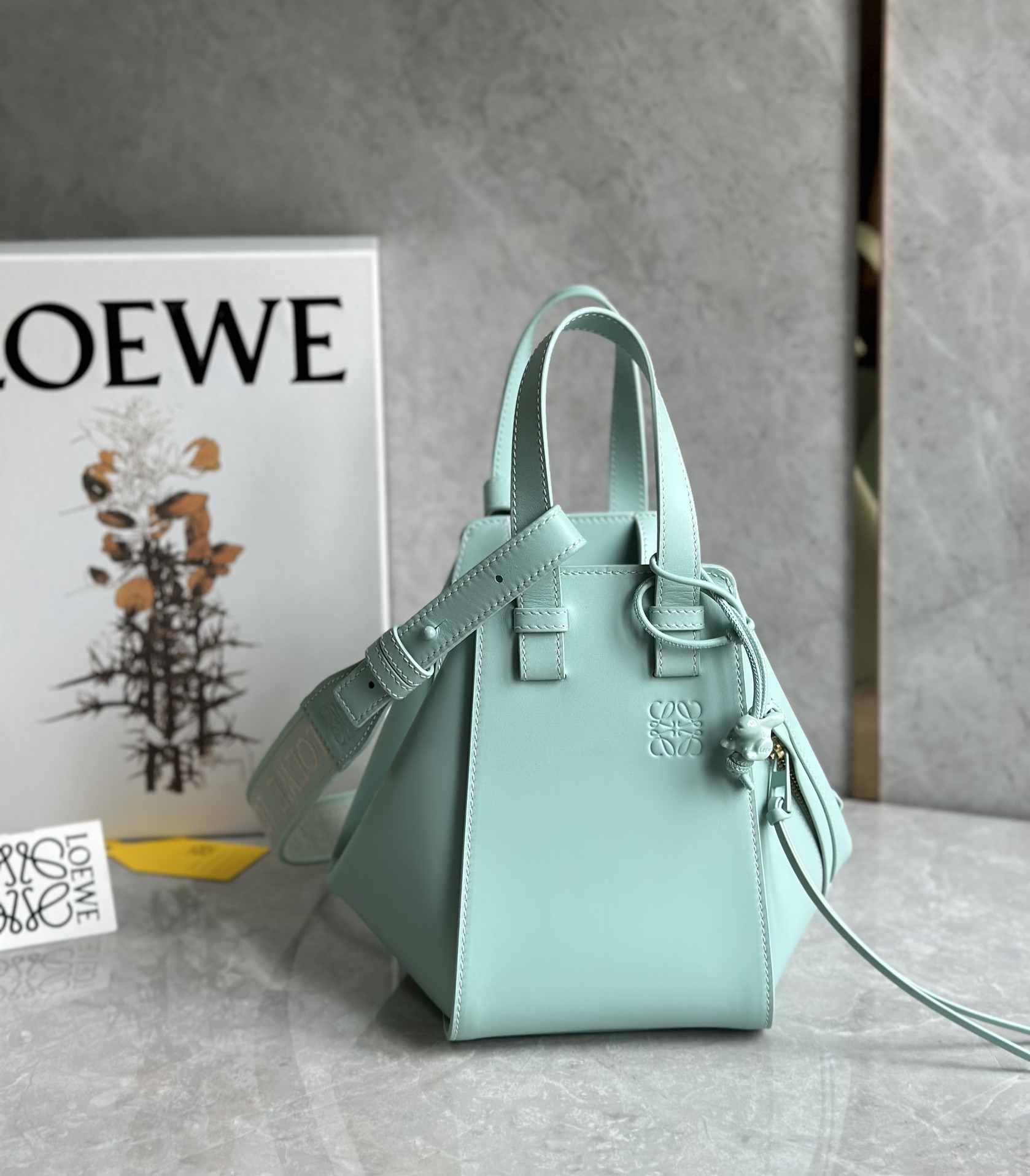 L0ew* hammock bag-19.5*14.4*20.8cm