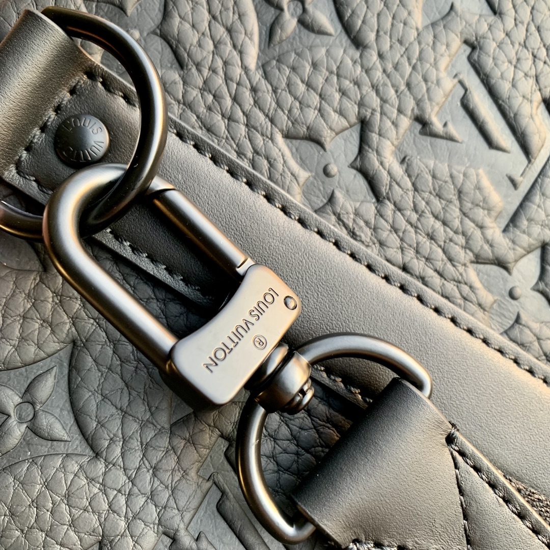 l0*is V*t0n keepall bandouliÈre 35-m22570-34*21*16cm