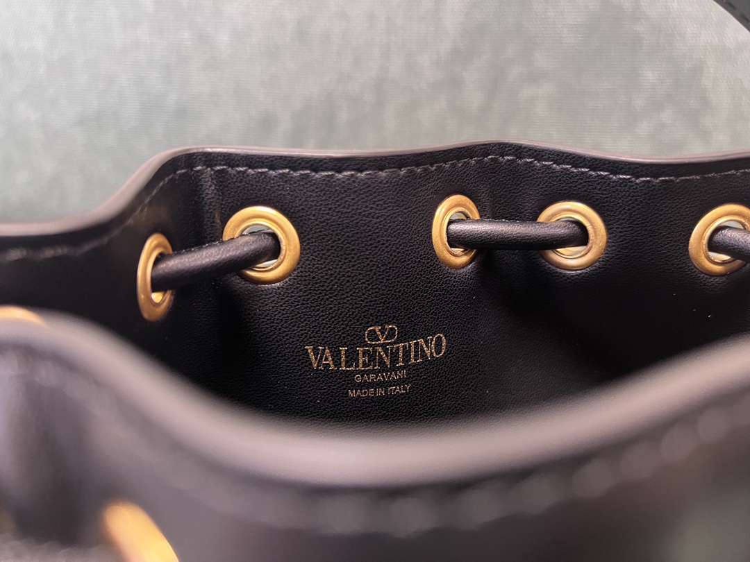 Va1e*ntin0 garavanivlogo signature bag-12*18*10cm