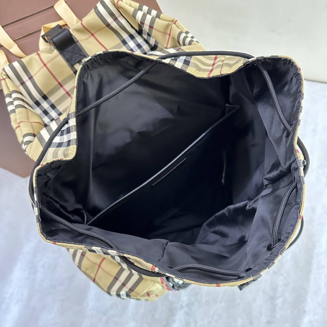 B**rry backpack-30 x 17 x 50cm