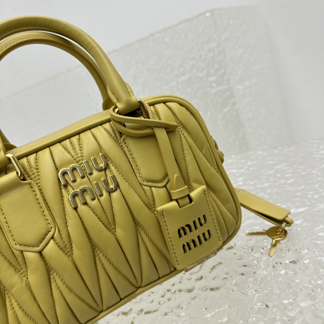 M*um*u vintage too pretty bag-19*13*6cm