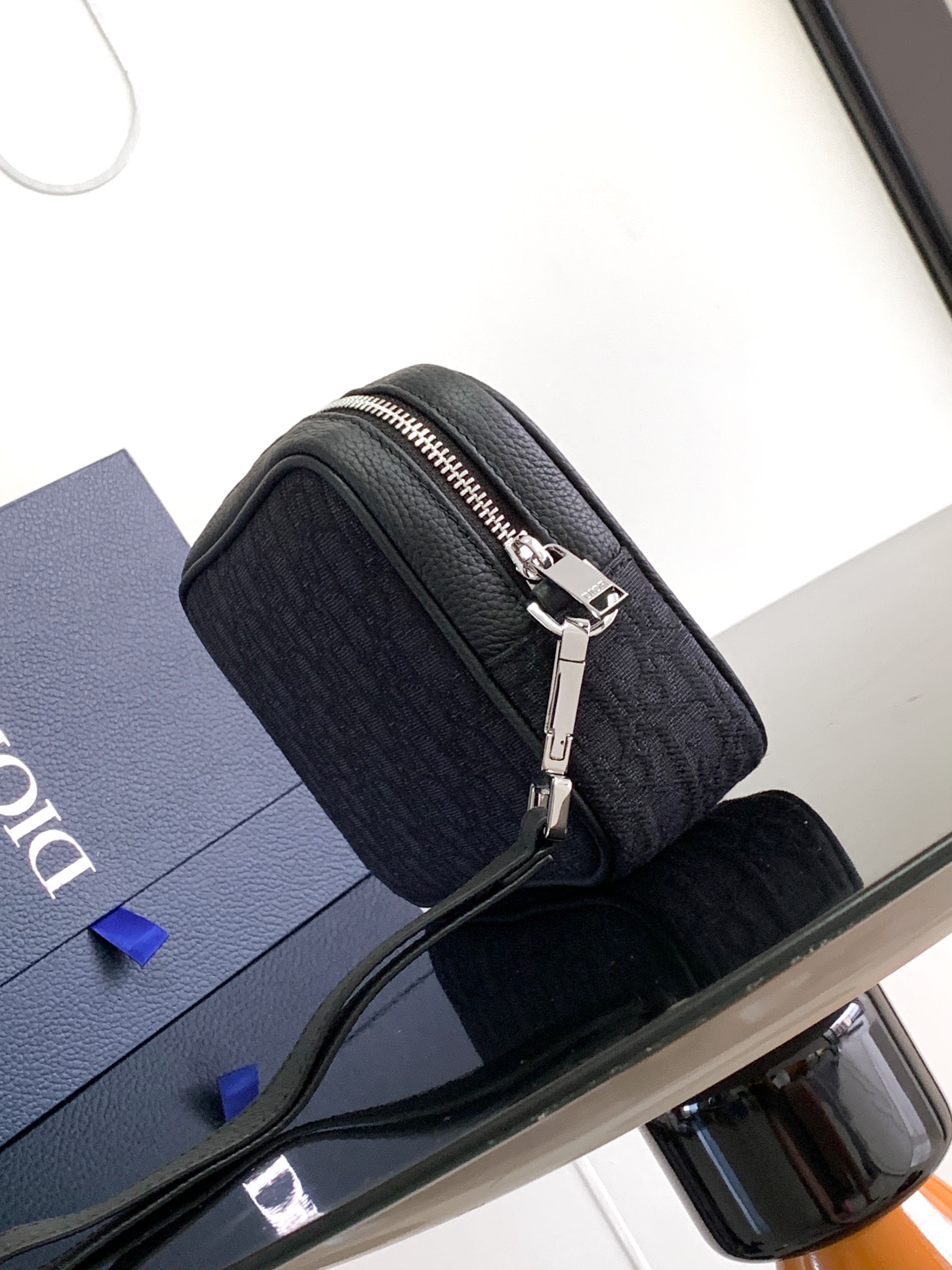 D*or pouch-24 x 15.5 x 5.5cm