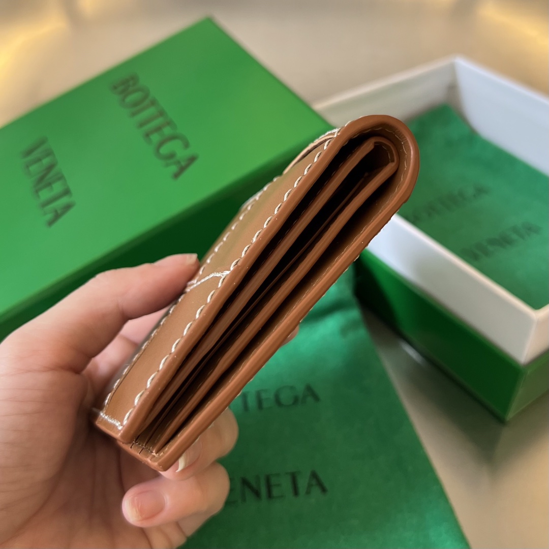 b0tte*a Ven*ta wallet-10x8.5cm