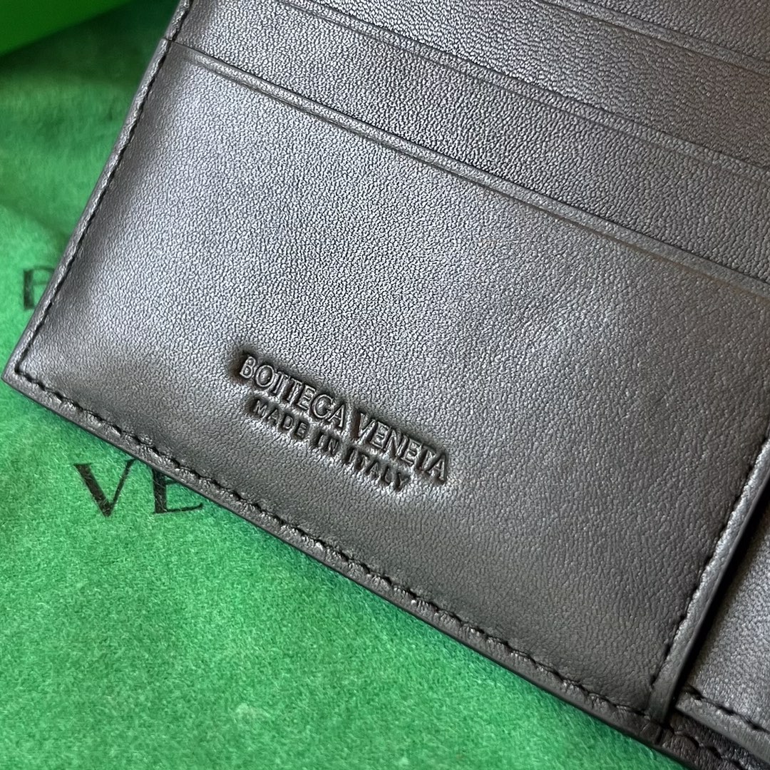 b0tte*a Ven*ta wallet-10x8.5cm