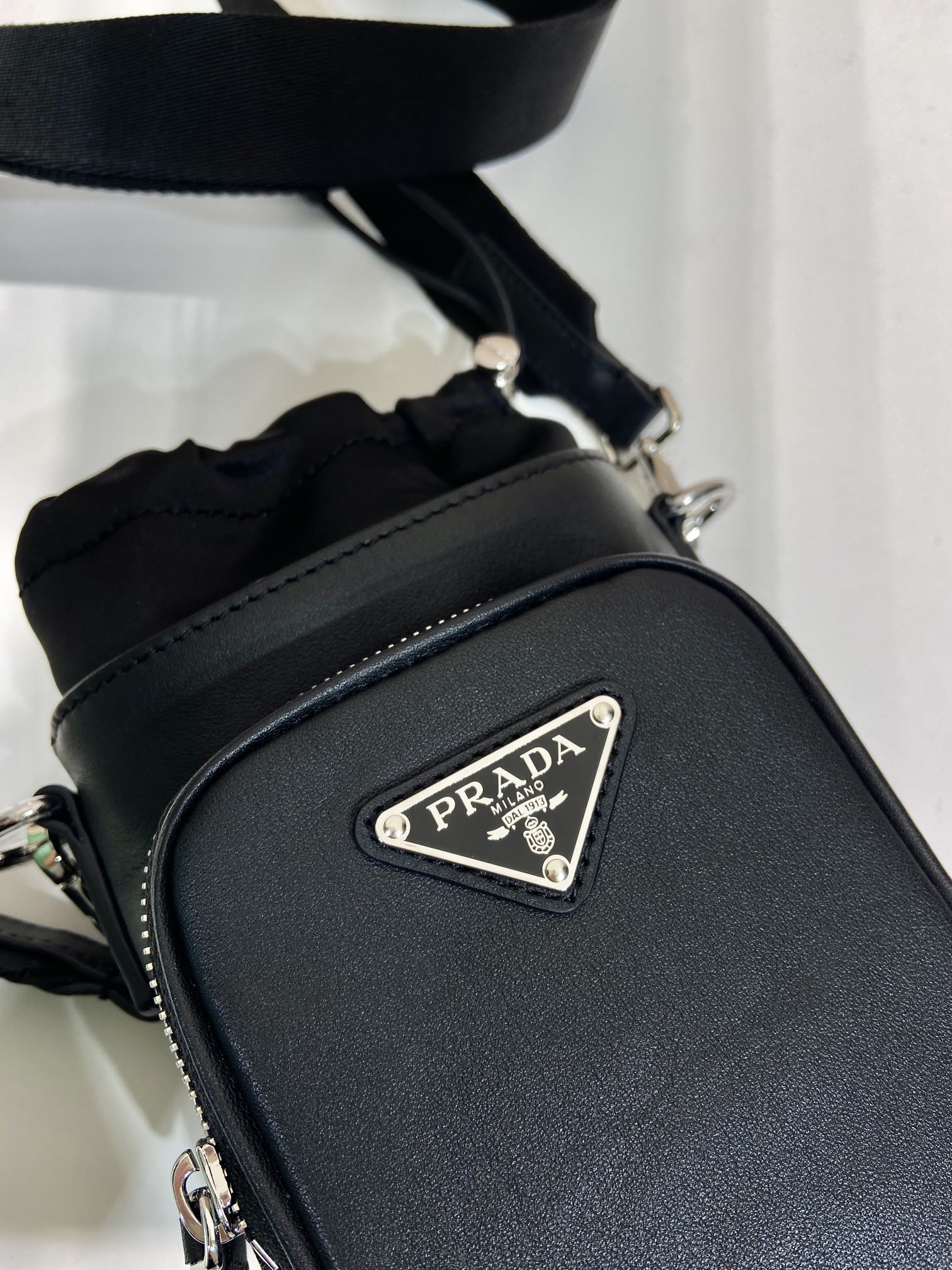 Pra*a mobile phone bag -13*18m