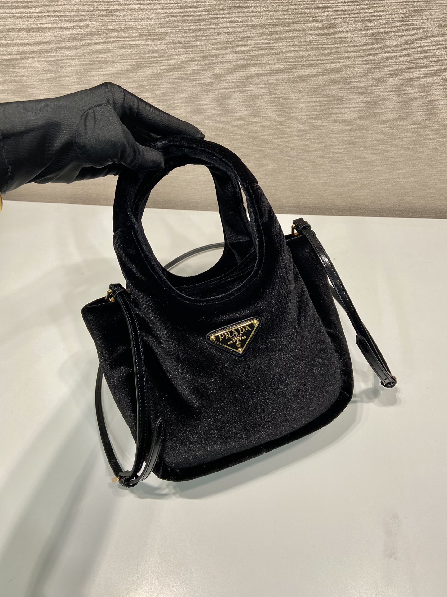 Pra*a velvet bucket 1ba349 bag-17*15*8cm