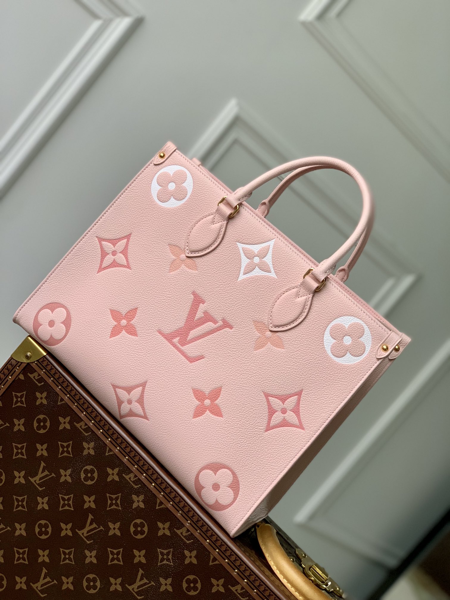 l0*is V*t0n small onthego handbag-35*28*15cm