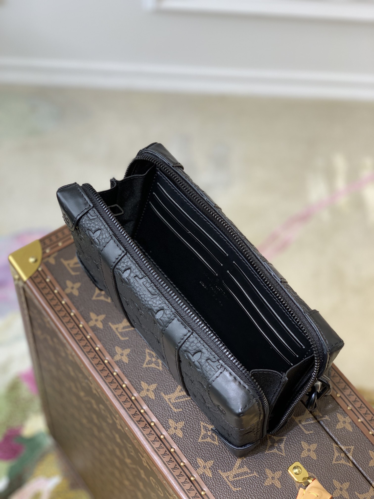 l0*is V*t0n mini soft trunk wallet-m80224-22.5*14.5*5m