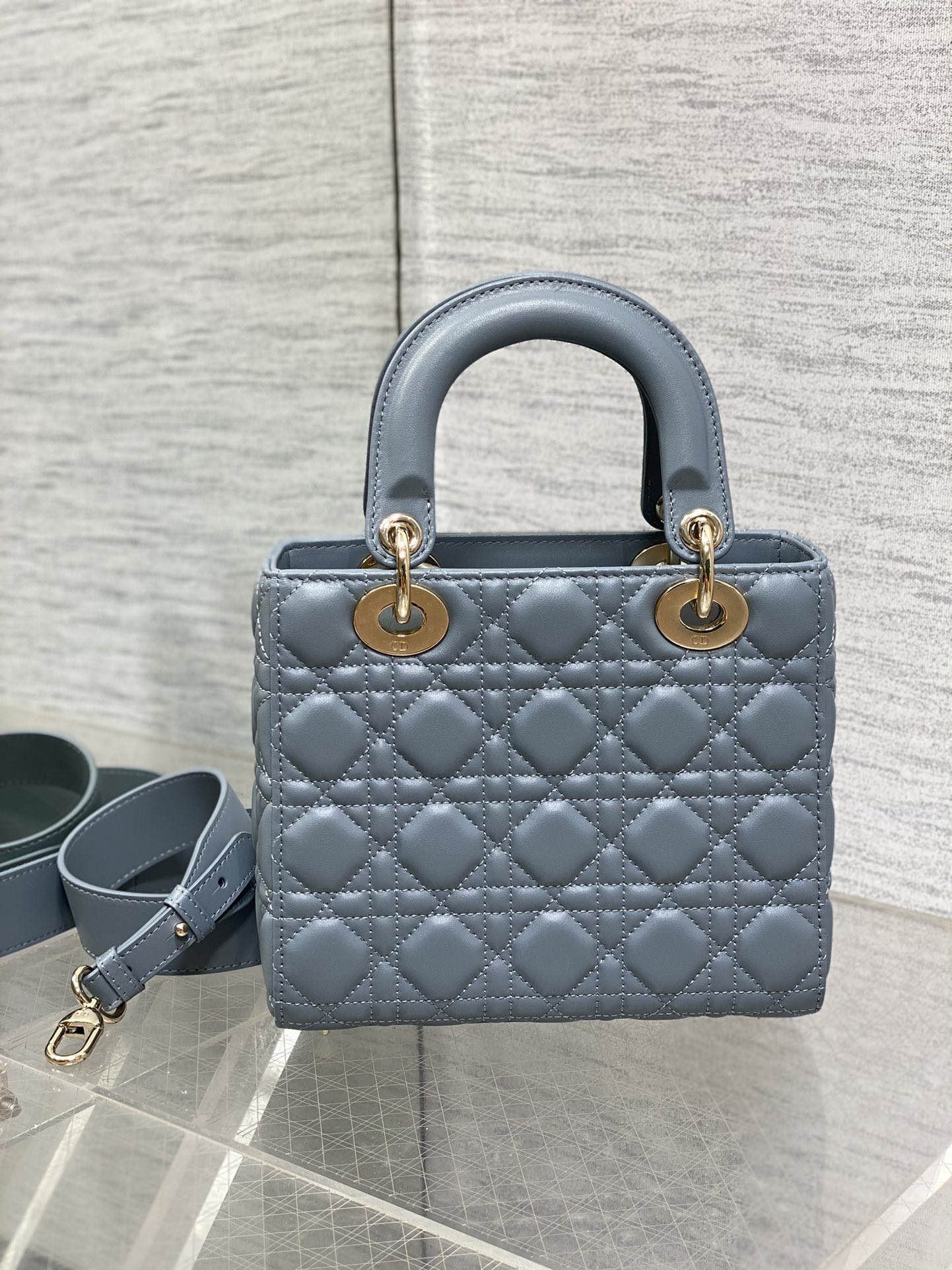 lady D*or bag-gold hardware-20*16.5*8cm