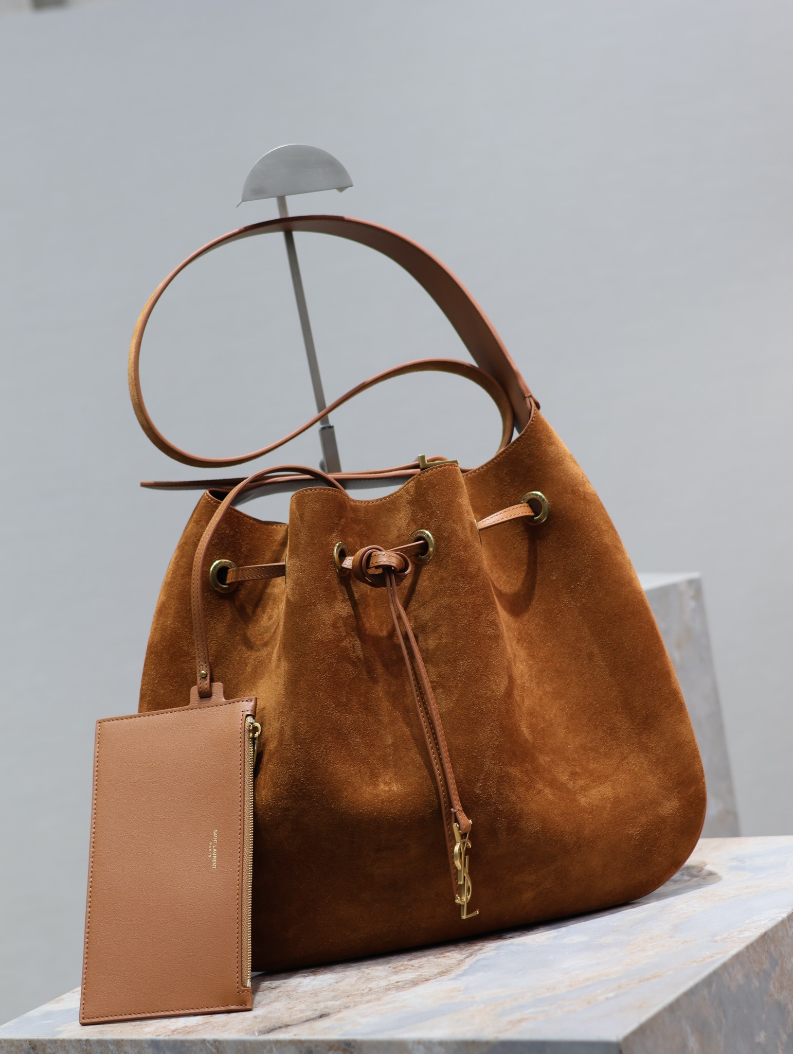 Y*L flat hobo bag-44×33×2.5cm