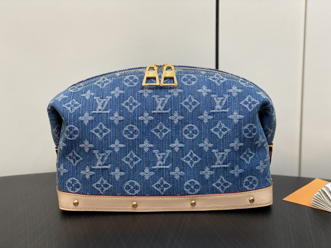 l0*is V*t0n cosmetic bag-m24317-27 x 18 x 9 cm