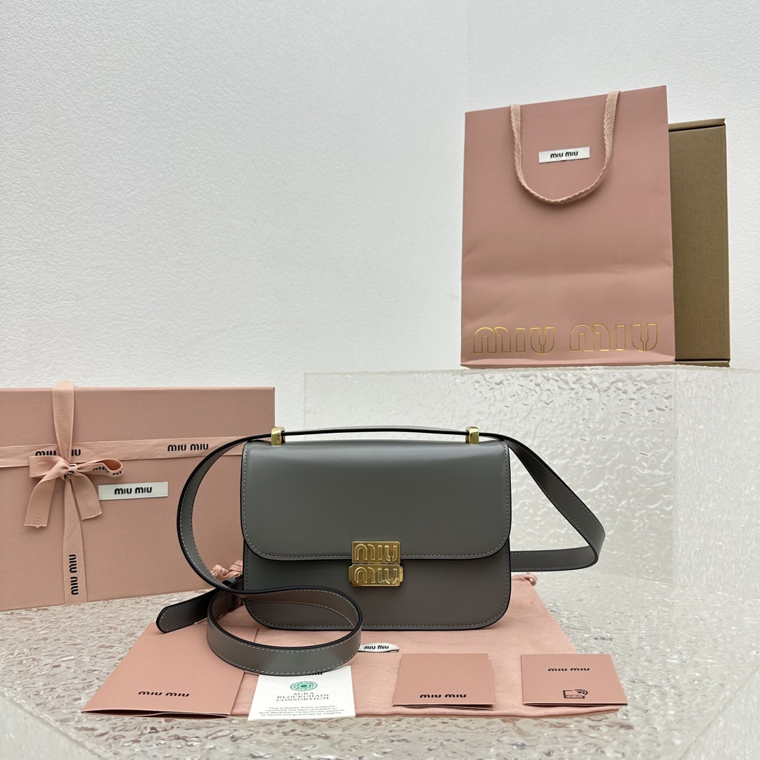 M*um*u box bag-20*13.5*5.5cm