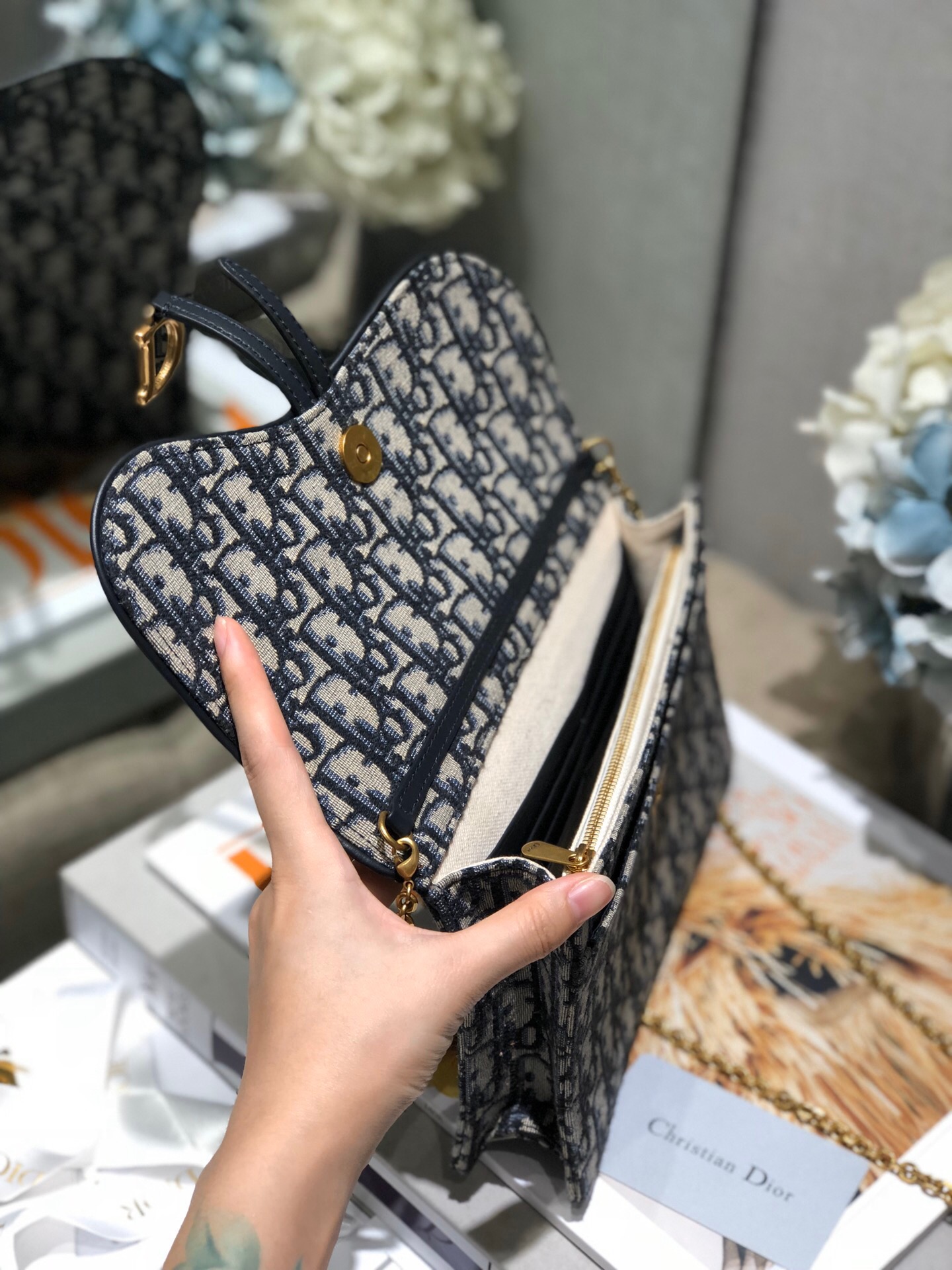 D*or wallet on chain-22cm