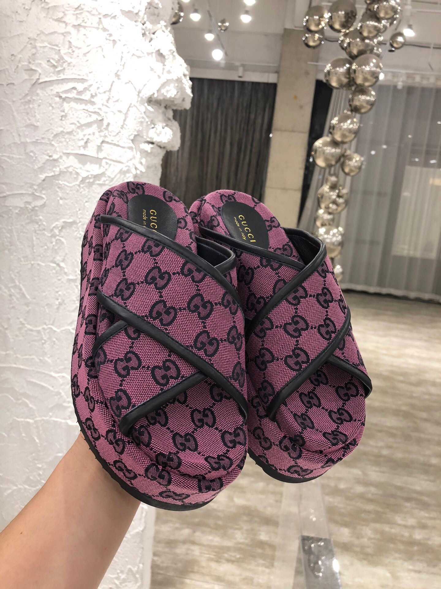 G*u*i slides
