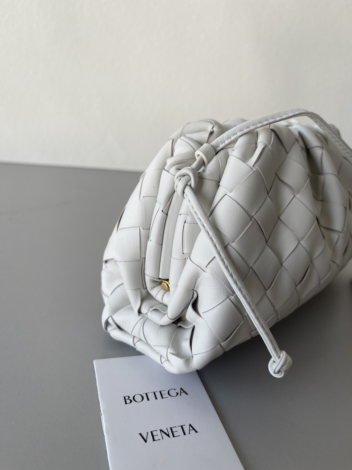b0tte*a Ven*ta the pouch bag-22*9cm