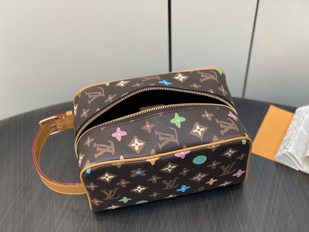 l0*is V*t0n locker dopp kit pouch -23 x 13 x 12cm