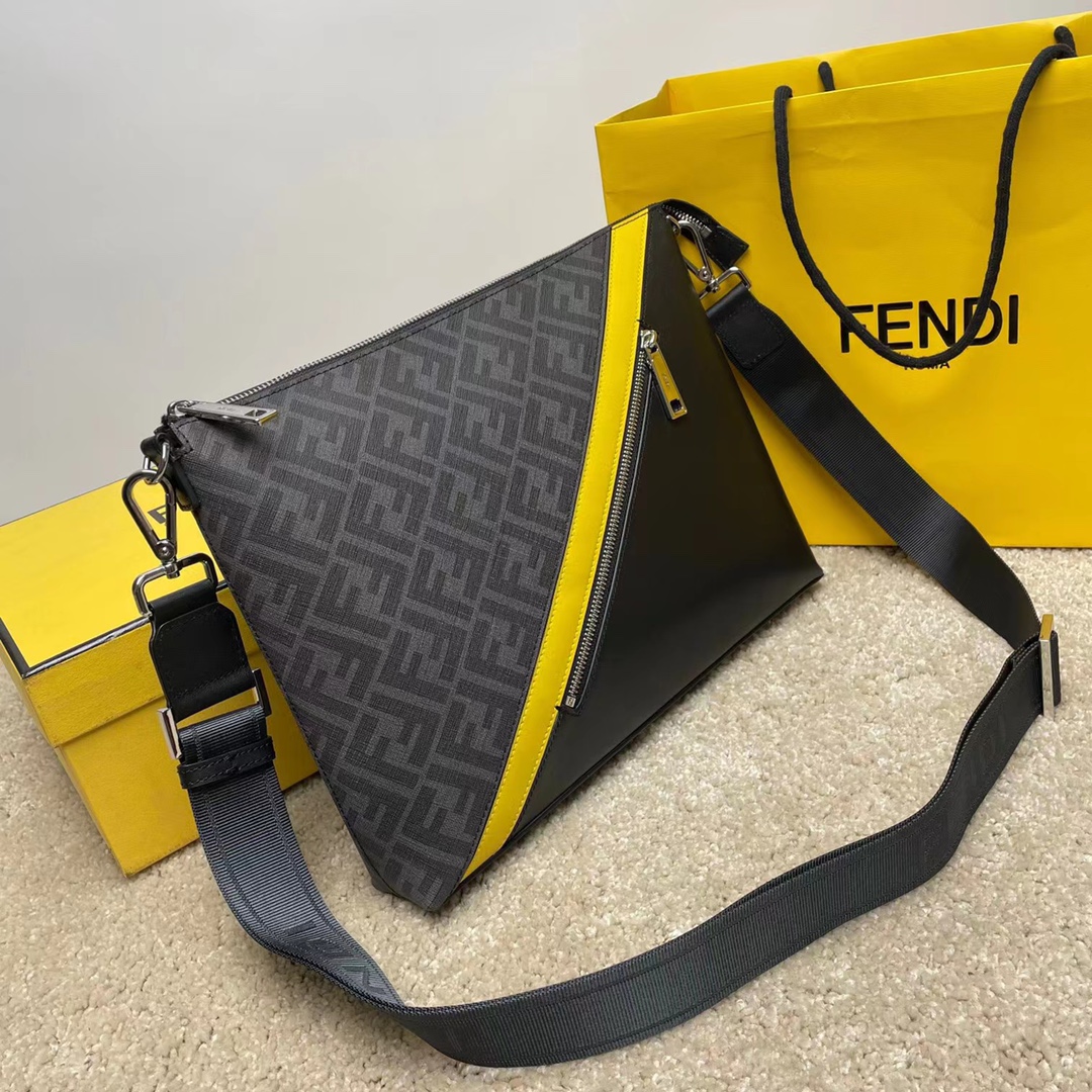F**di crossbody bag-34 x26 x6cm
