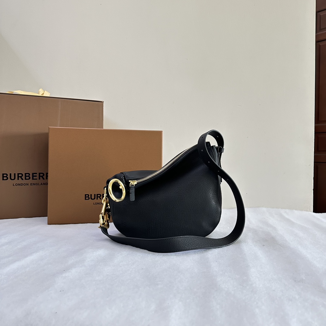 B**rry knight bag-24 x 8 x 23cm