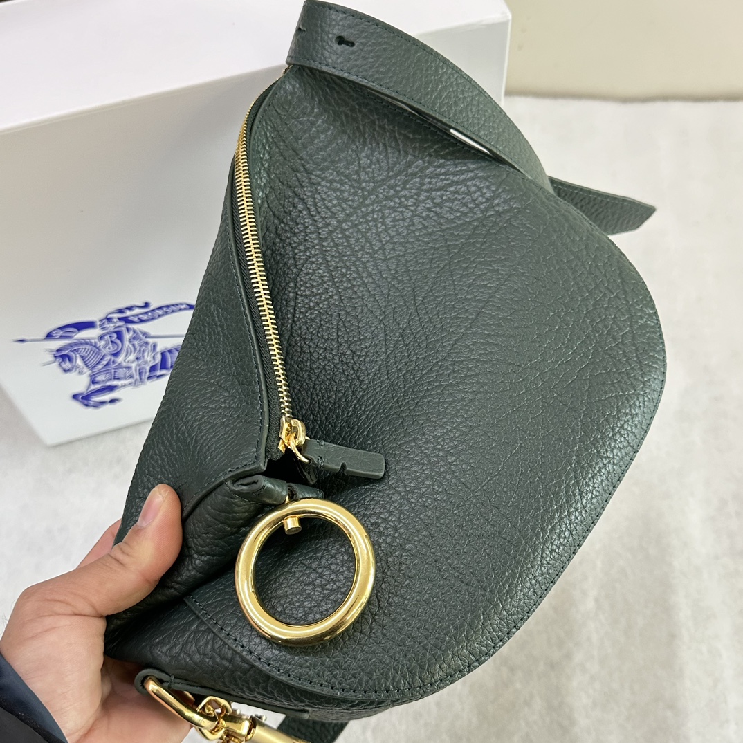 B**rry knight bag-24 x 8 x 23cm