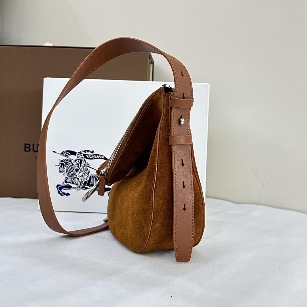 B**rry knight bag-24 x 8 x 23cm