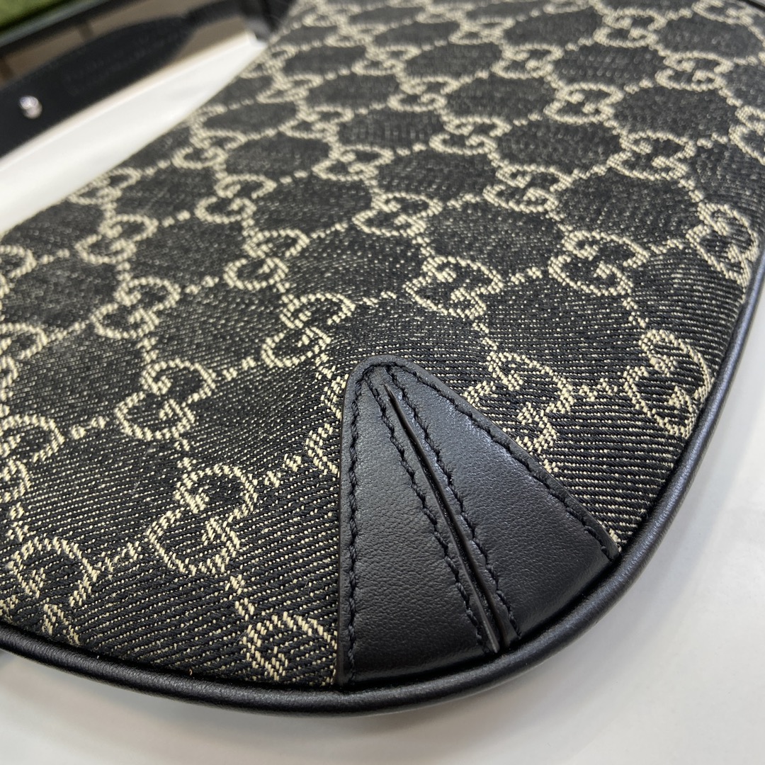 G*u*i horsebit slim bag-18*24*4.5cm