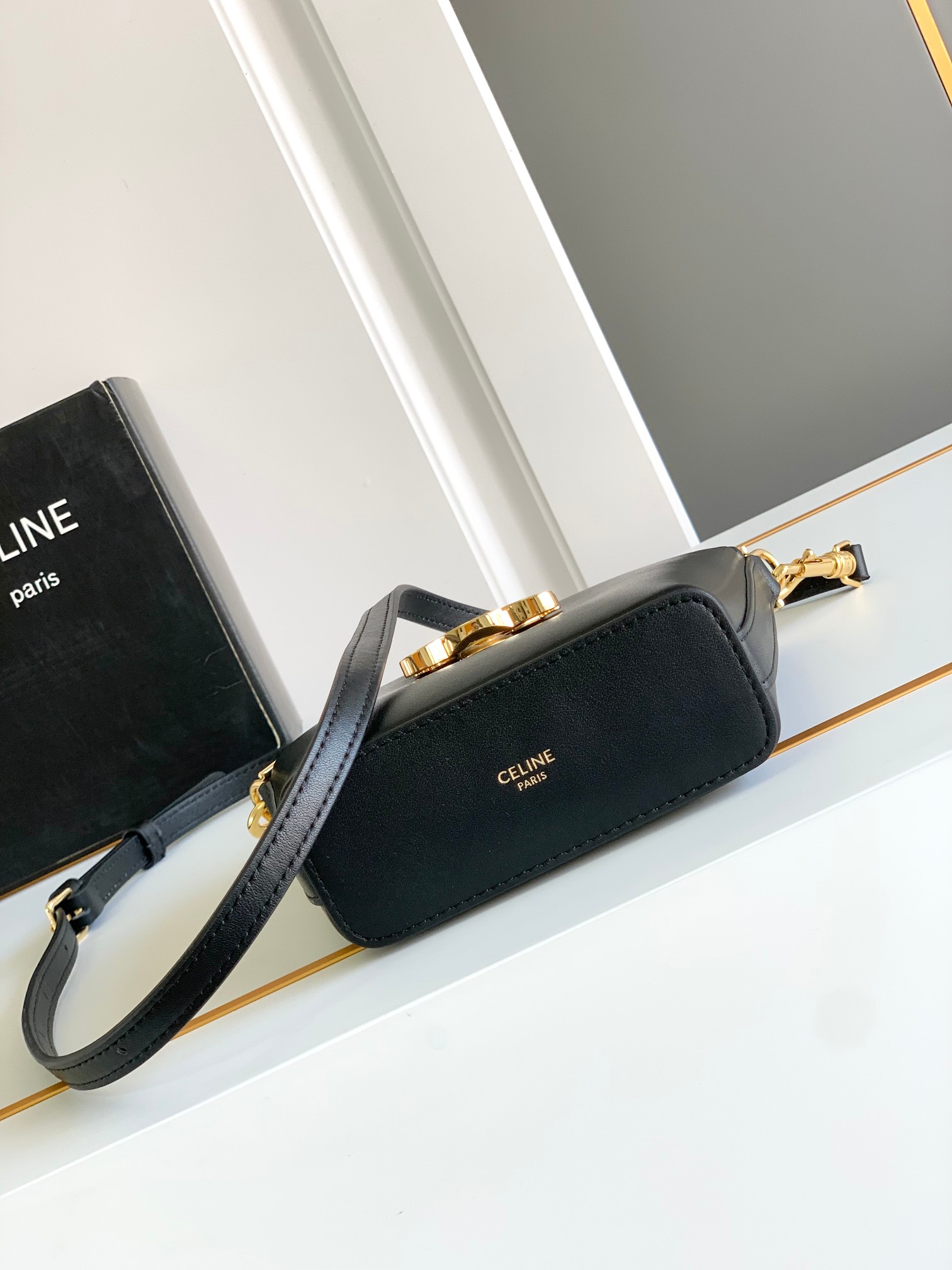 Ce**e triomphe bucket bag-12.5x5x14cm