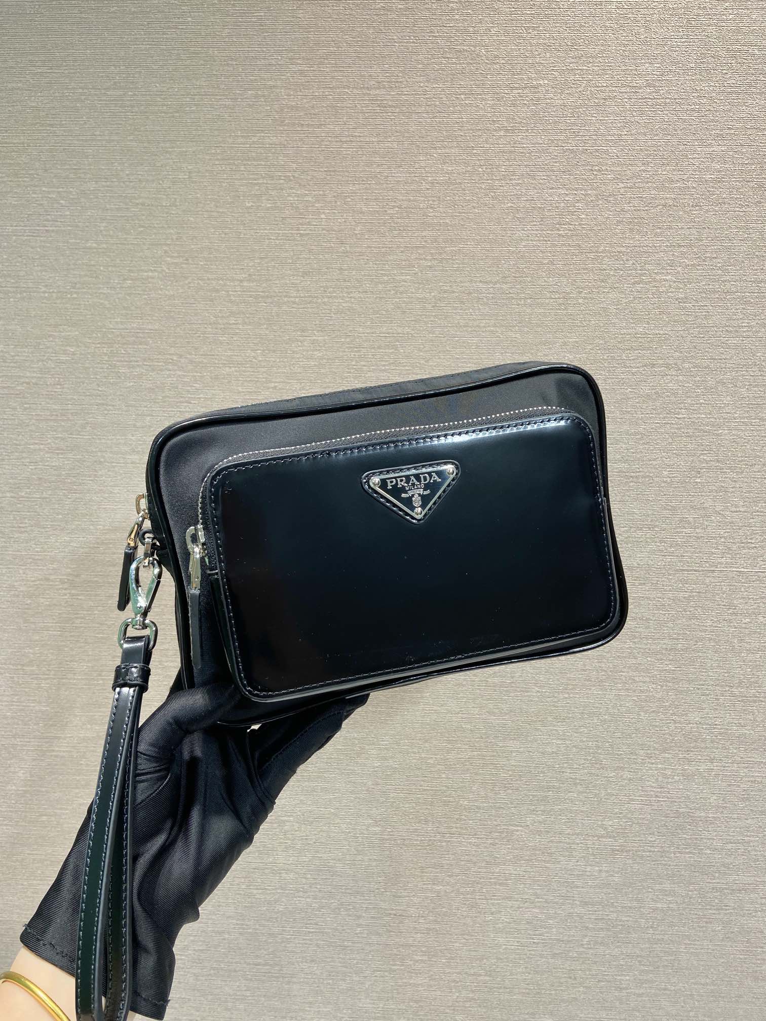 Pra*a 2vf041 pouch-21*14*4cm