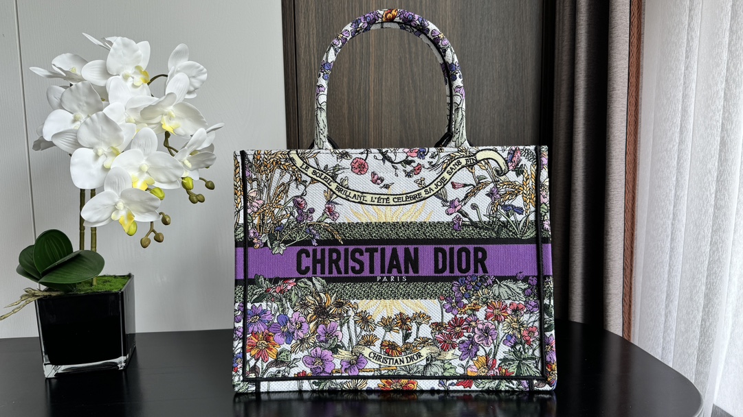 D*or small book tote-36.5cm