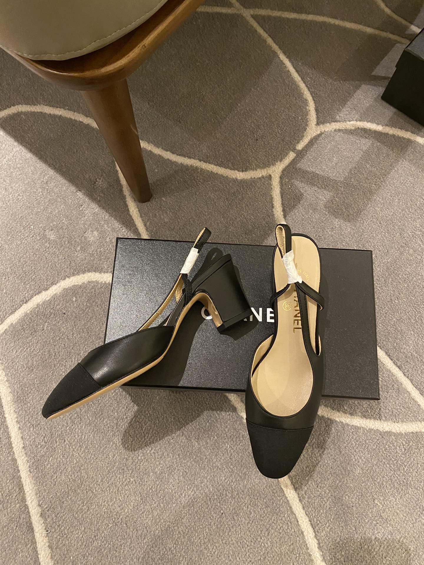 Ch@nel Slingbacks