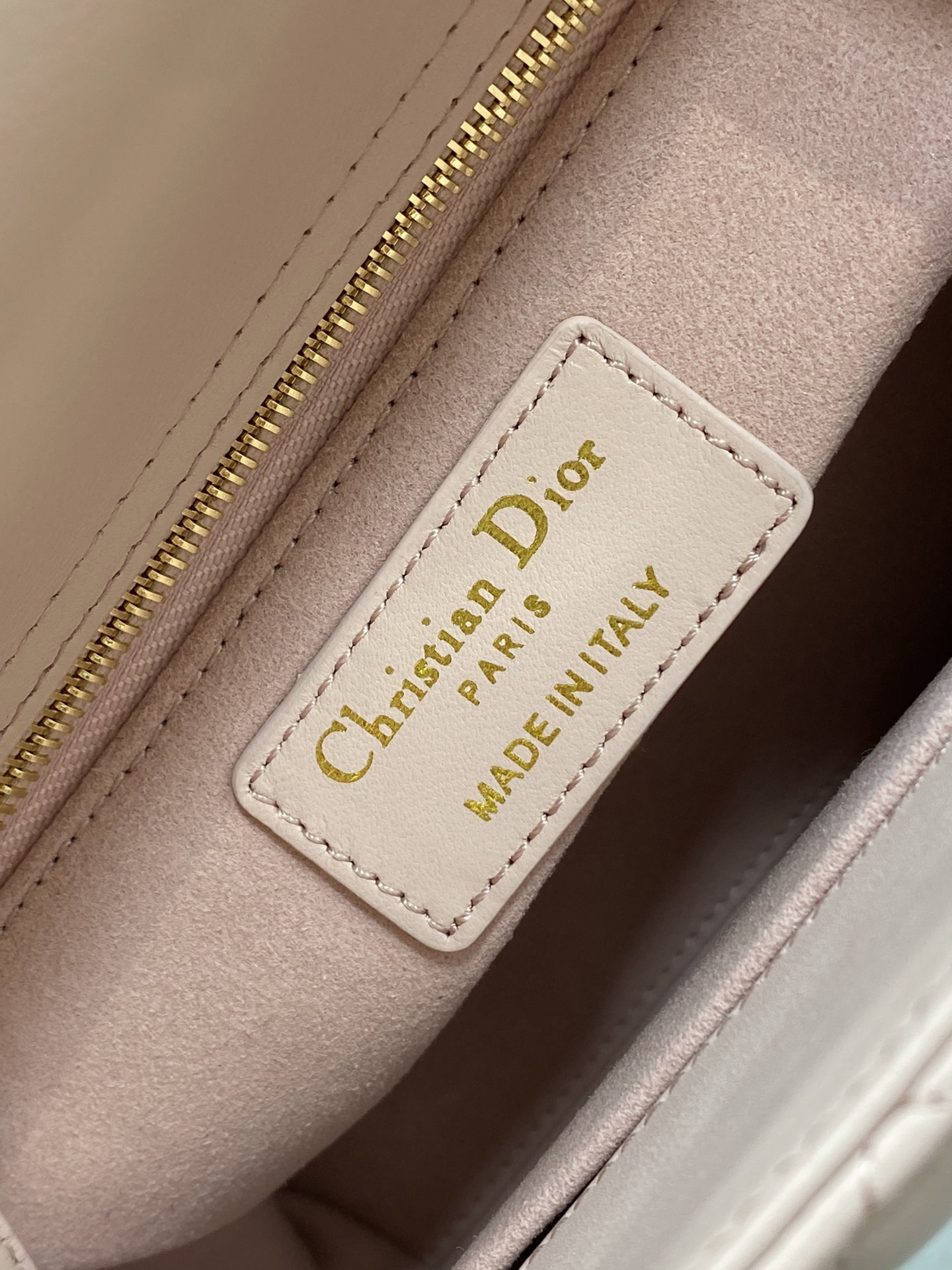 lady D*or bag-gold hardware-20*16.5*8cm