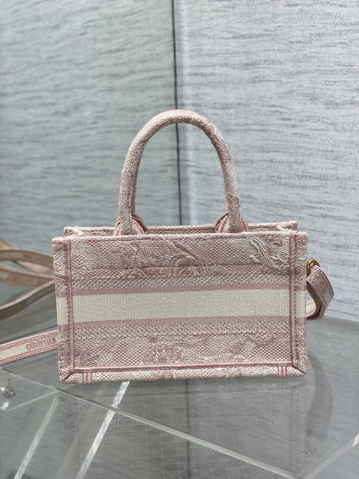 D*or book tote-21.5*13*7.5cm