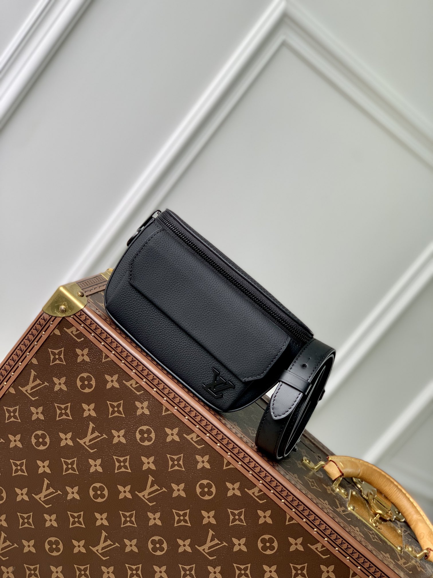 l0*is V*t0n pilot bag-m83563-20 x 12 x 5.5cm