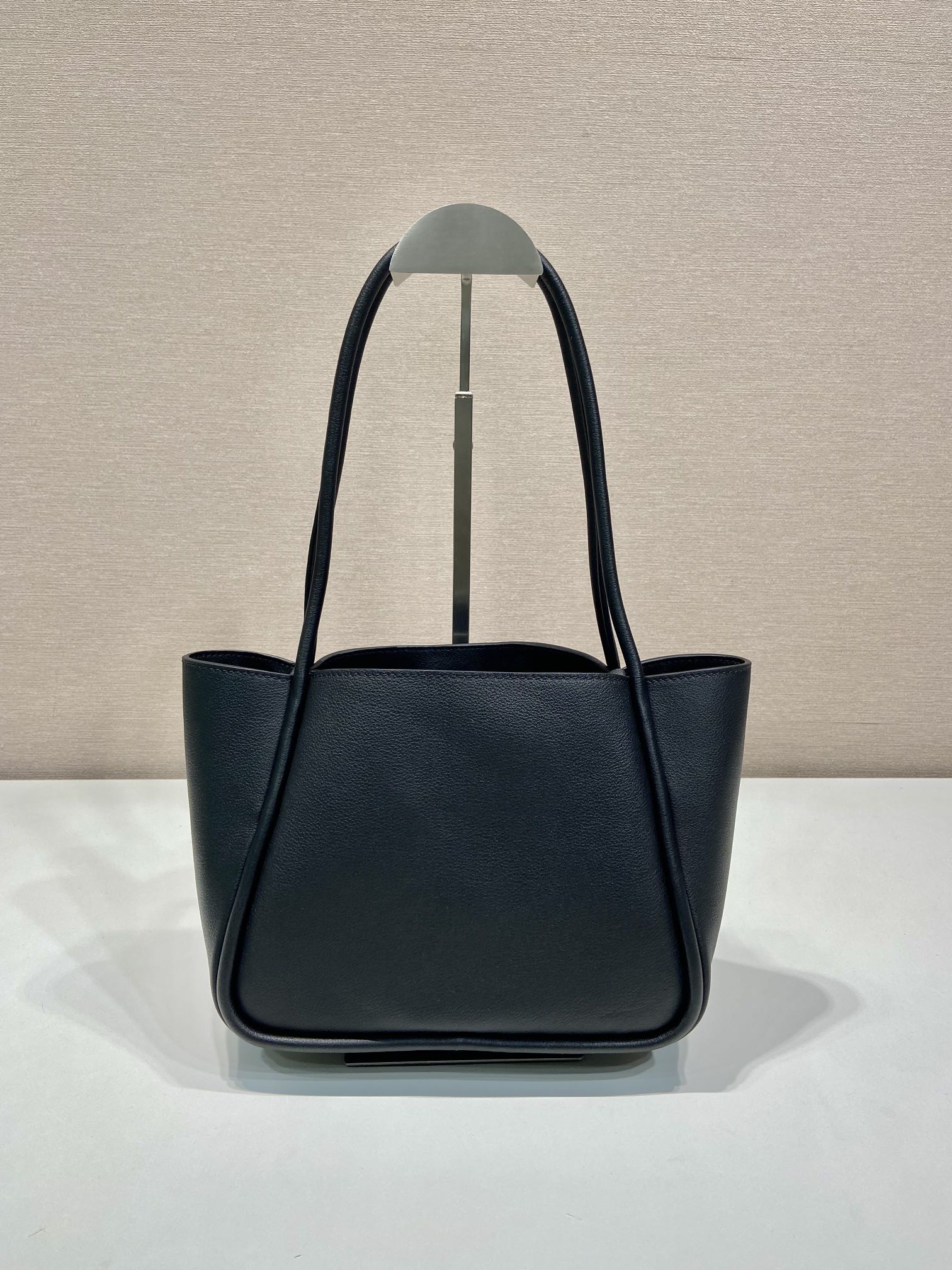 Pra*a women medium leather handbag -1bg539-25*18.5*12.5cm