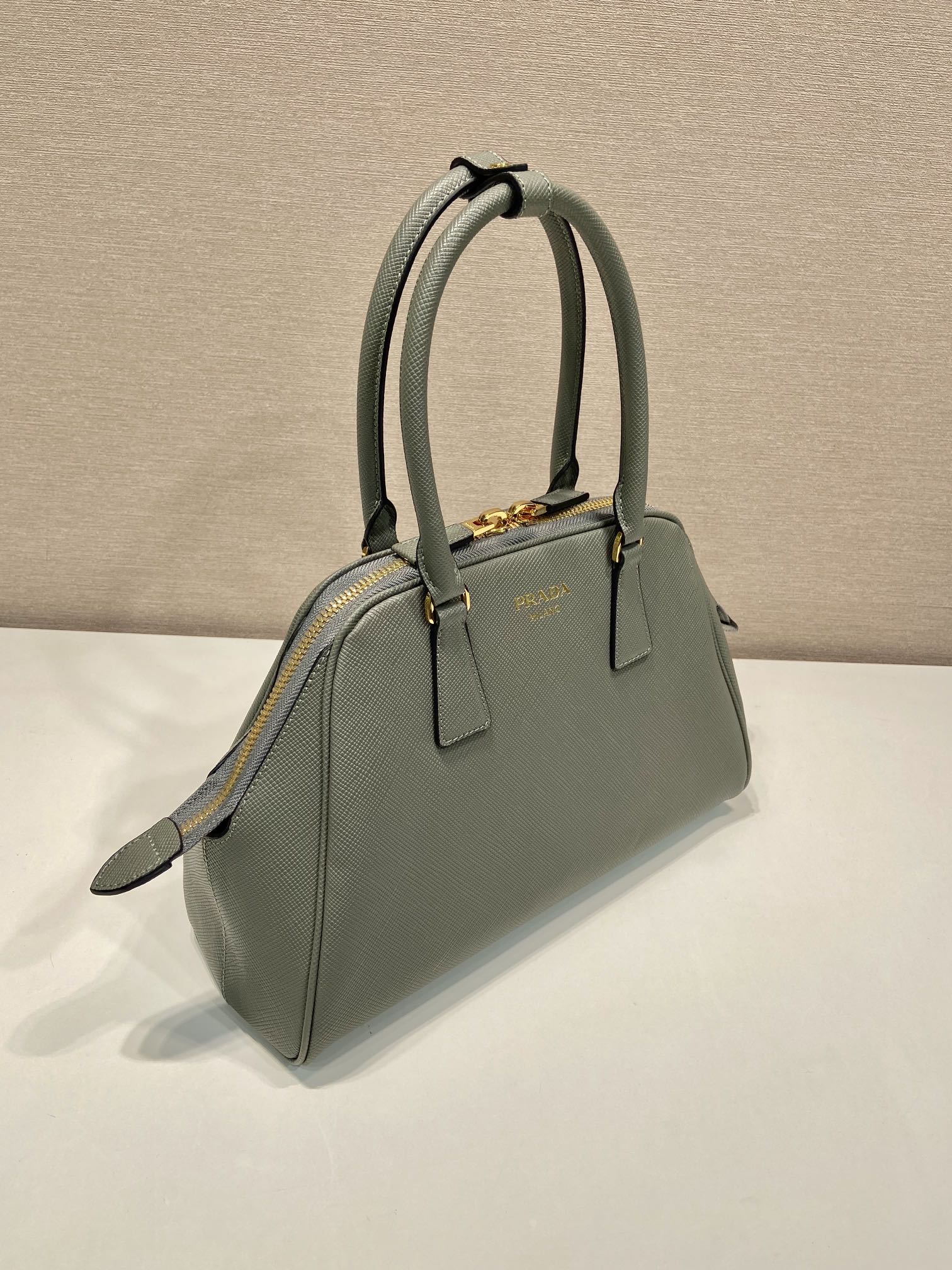 Pra*a 1bg537 shell bag-21*32*10.5cm