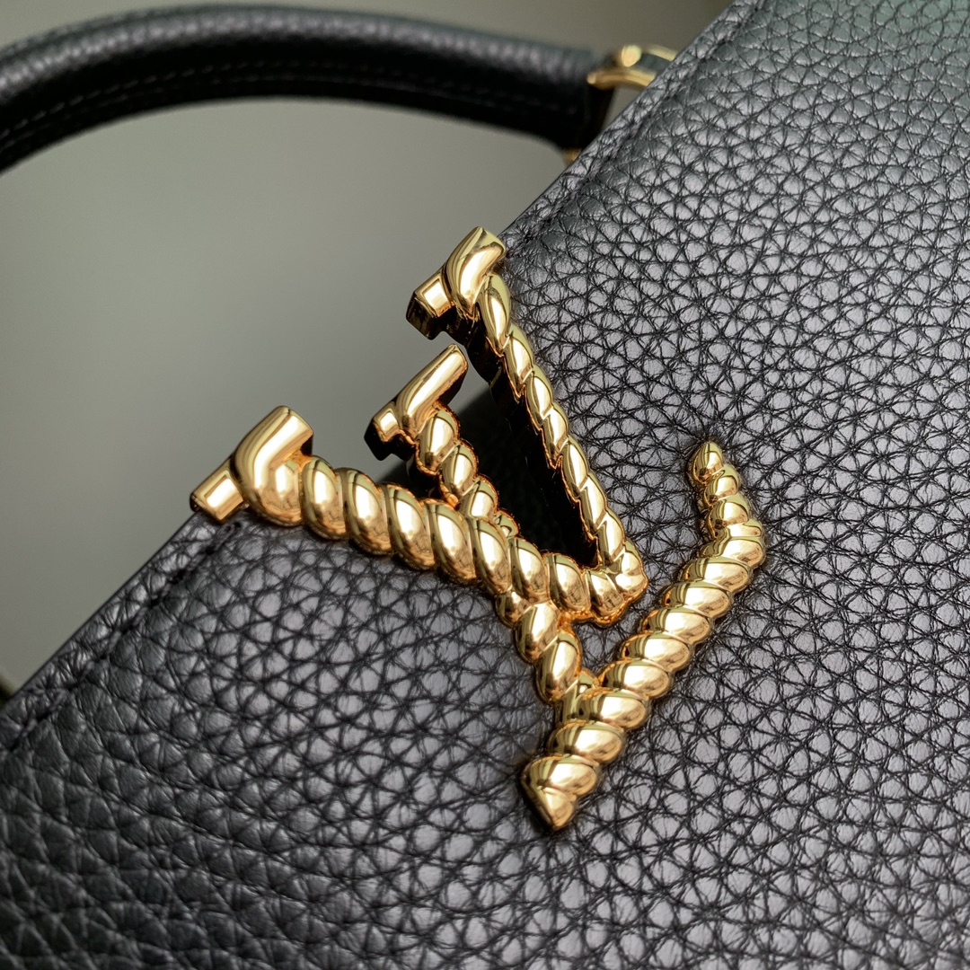 l0*is V*t0n capucines handlebag
