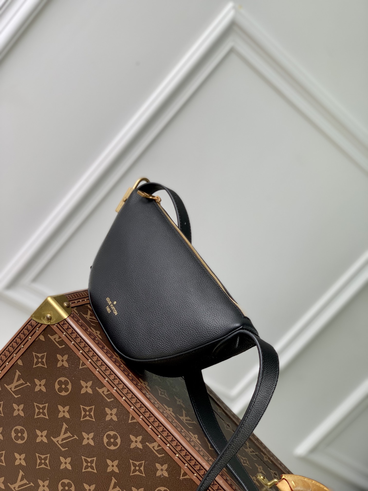 l0*is V*t0n low key bumbag-28*13*5.5cm