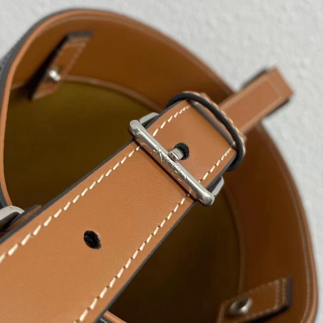 Ce**e bucket bag
