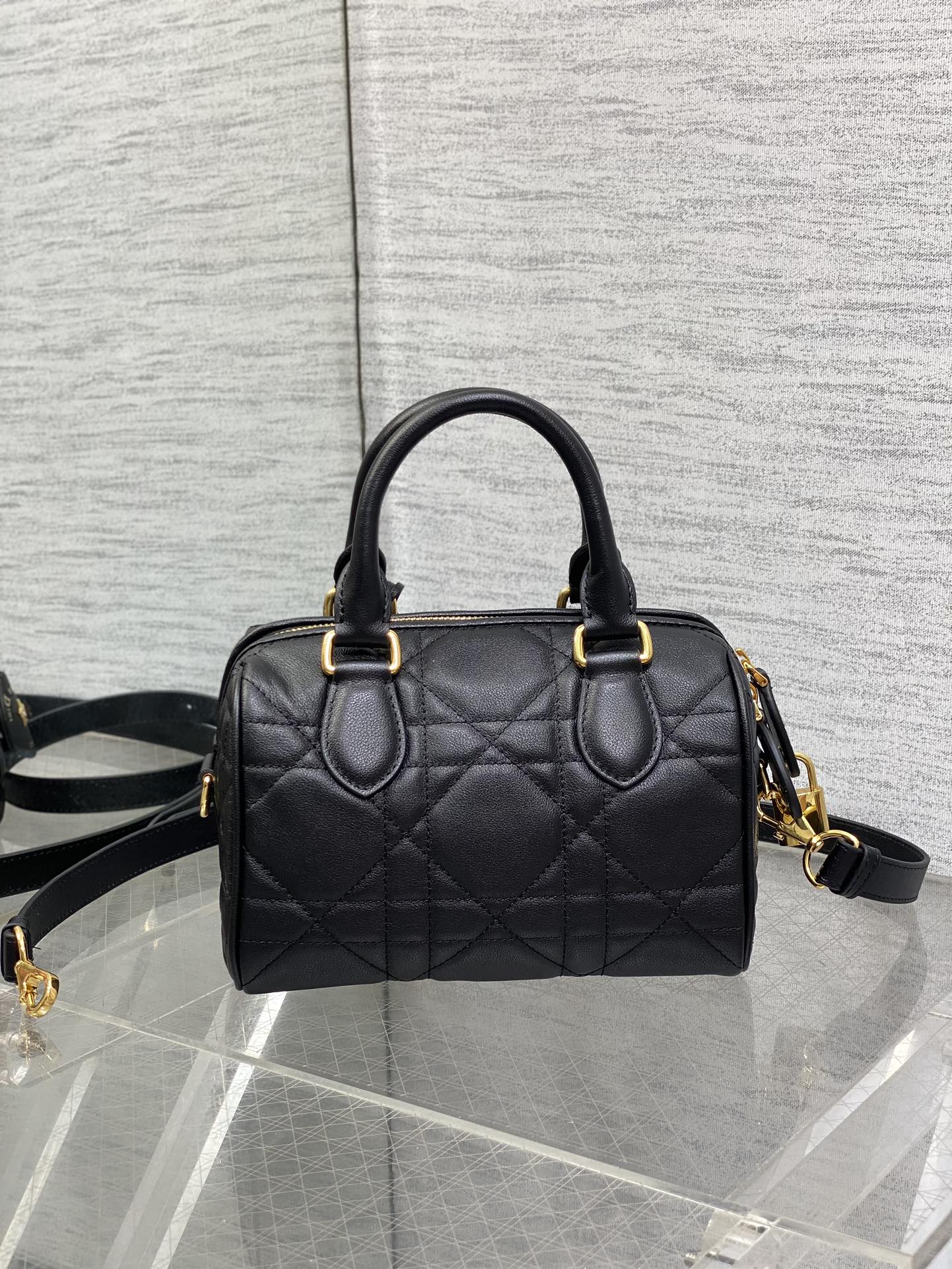 D*or groove bag-20.5*13.5*12cm
