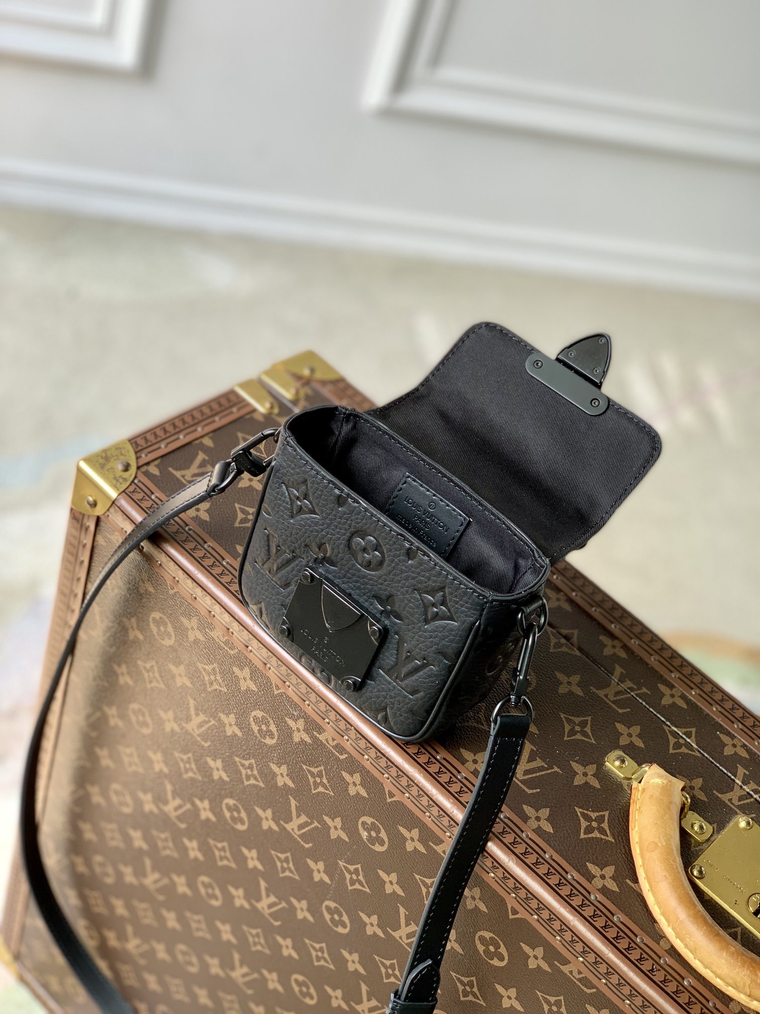 l0*is V*t0n pico s-lock bag-12.5 x 11 x 5.5cm